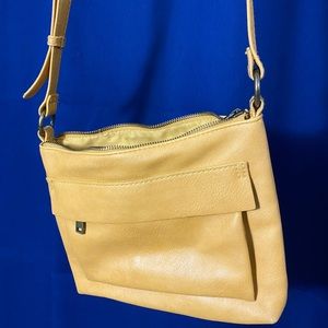 Universal Thread mustard crossbody purse
